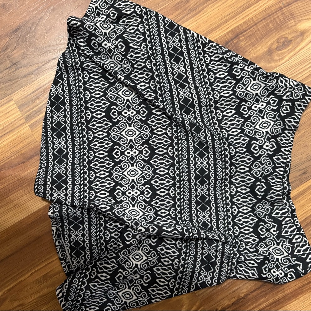 American Rag Black and White Skater Skirt